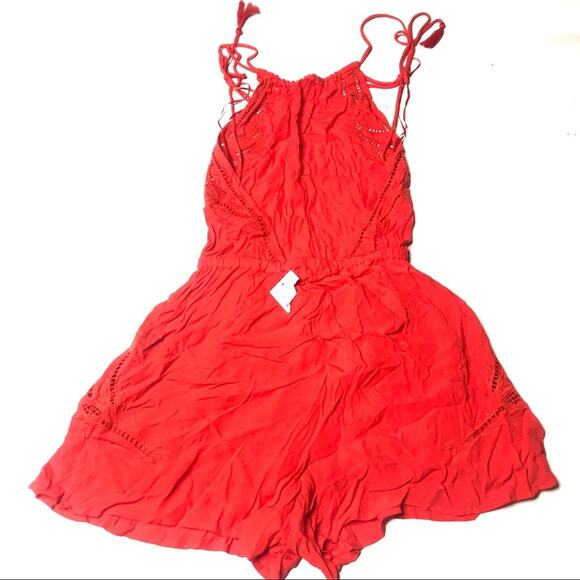 ASTR the Label Liana Romper. - Picture 2 of 7